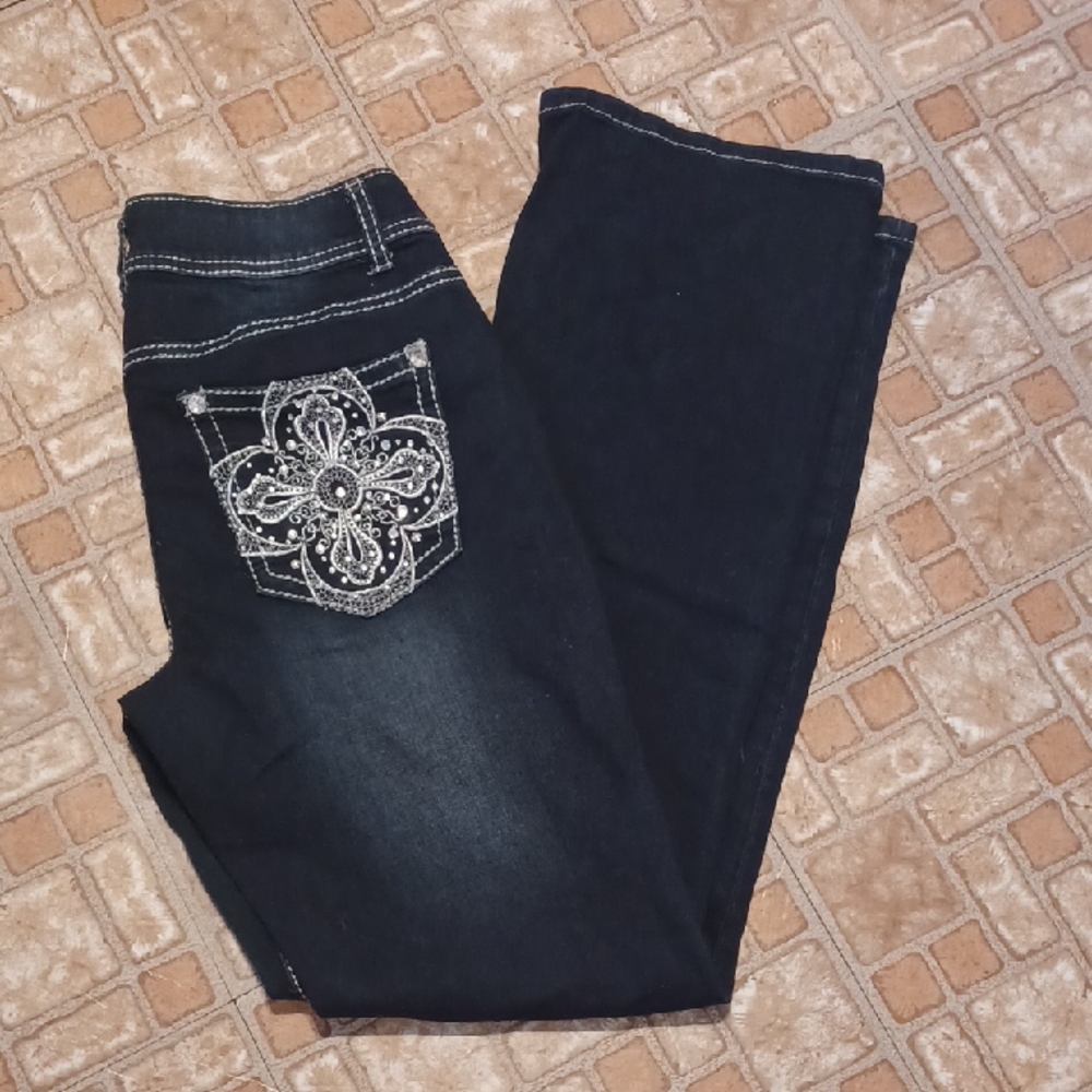 Apt. 9  Boot Cut Jeans with Embellished Pocket Size 8